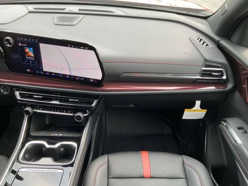 New 2026 Chevrolet Traverse RS w/ LPO, Floor Liner Package FWD image 62