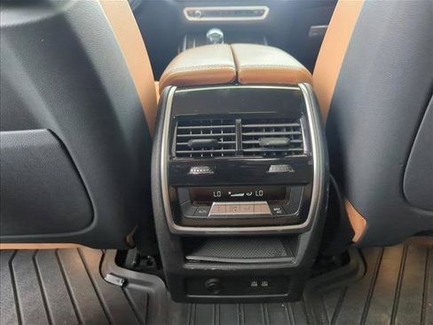 Used 2019 BMW X7 xDrive50i w/ Premium Package AWD/4WD image 22