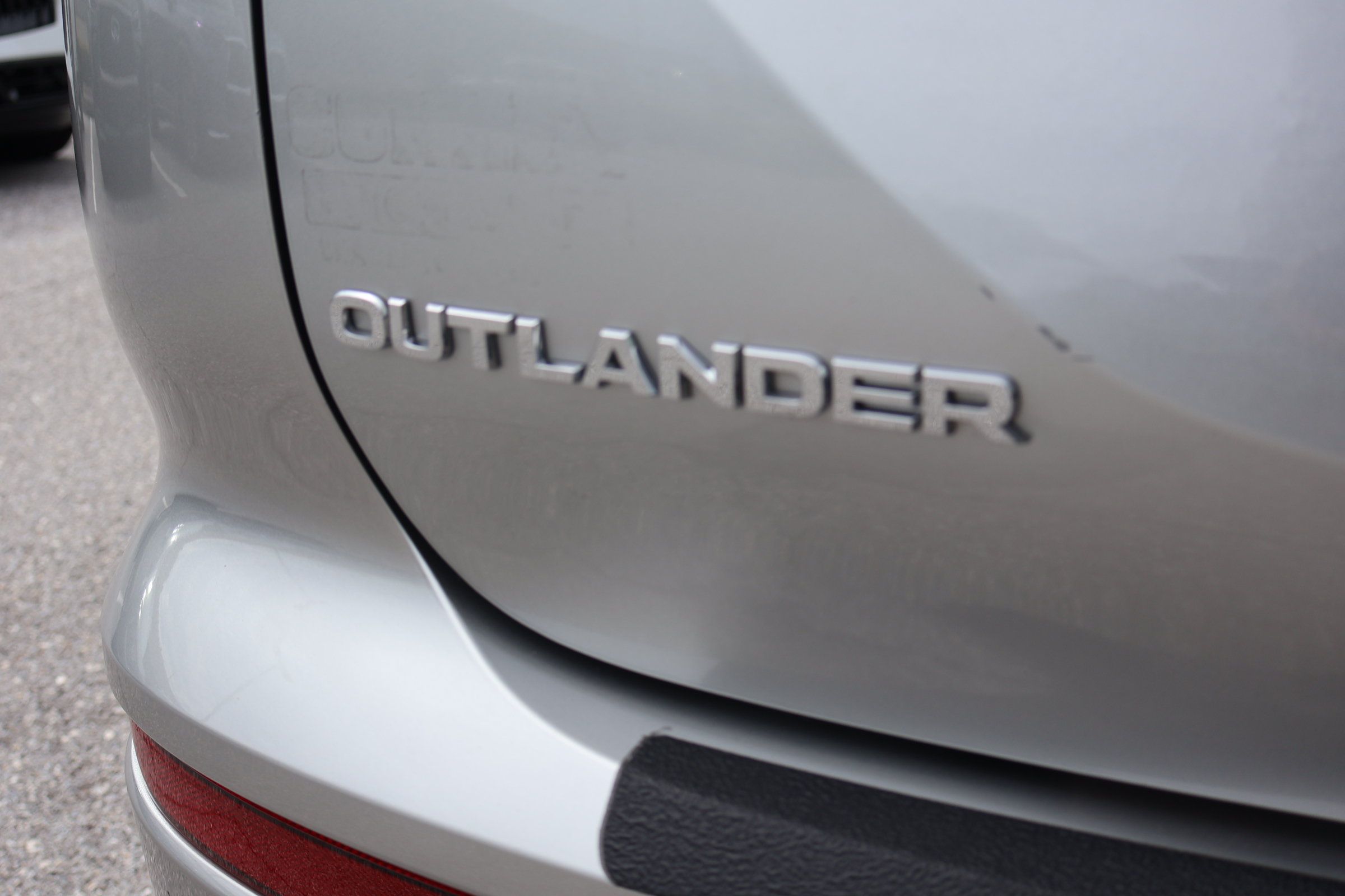 Used 2023 Mitsubishi Outlander SE FWD image 8