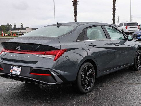 New 2026 Hyundai Elantra SEL Sport FWD image 6