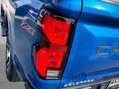 Used 2023 Chevrolet Colorado Z71 w/ Z71 Convenience Package 2 AWD/4WD image 29