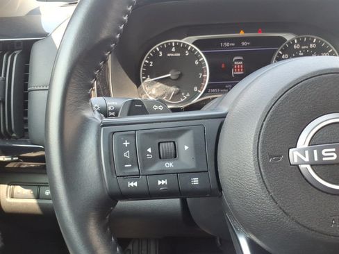 Used 2024 Nissan Pathfinder SV AWD/4WD image 14