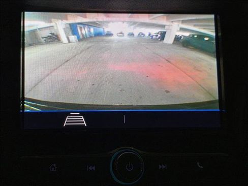 Used 2021 Chevrolet Trax LT w/ Premium Seat Package AWD/4WD image 15
