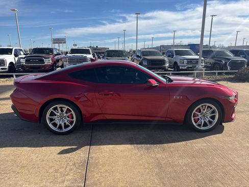 Used 2024 Ford Mustang GT Premium image 8