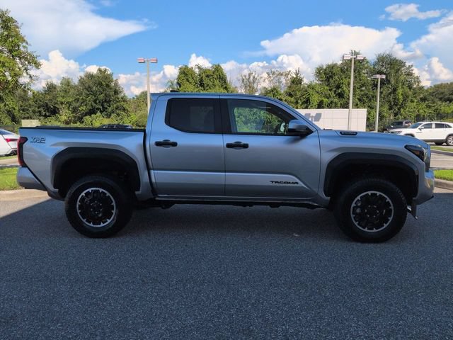 Certified 2025 Toyota Tacoma TRD Off-Road AWD/4WD image 3