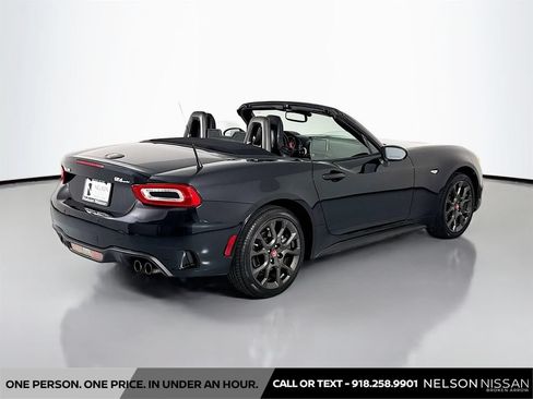 Used 2018 FIAT 124 Spider Abarth w/ Convenience Group RWD image 5