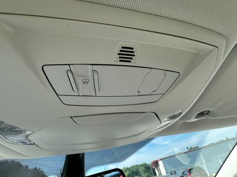 Used 2017 Ford C-MAX Titanium w/ Interior Protection Package FWD image 22