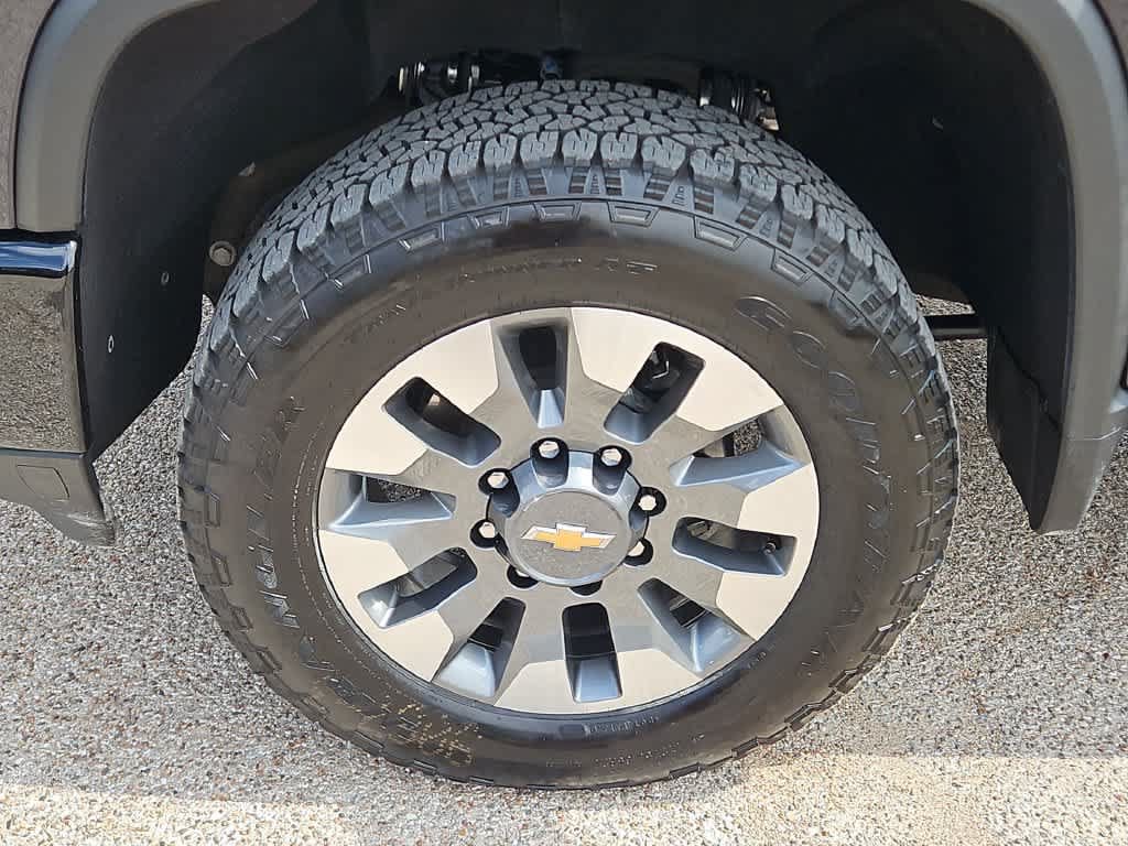 Used 2024 Chevrolet Silverado 2500 Custom w/ Custom Convenience Package AWD/4WD image 12
