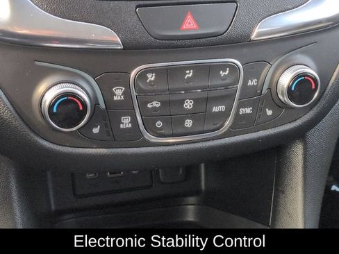 Used 2019 Chevrolet Equinox LT AWD/4WD image 20