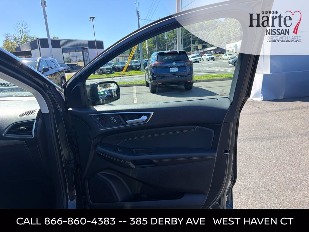 Used 2024 Ford Edge Titanium AWD/4WD image 30