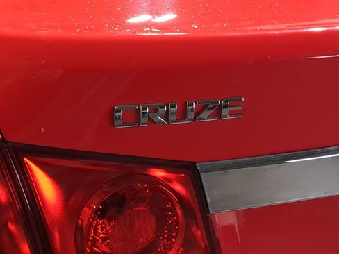 Used 2016 Chevrolet Cruze LT FWD image 15