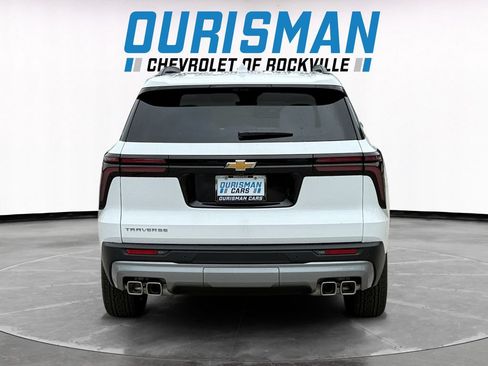 New 2026 Chevrolet Traverse LT w/ Sun and Wheel Package FWD image 5
