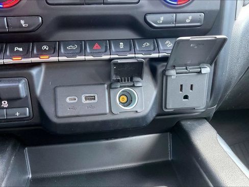 Used 2021 Chevrolet Silverado 1500 LT Trail Boss w/ Convenience Package II AWD/4WD image 17
