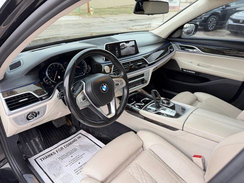 Used 2018 BMW 750i xDrive image 10