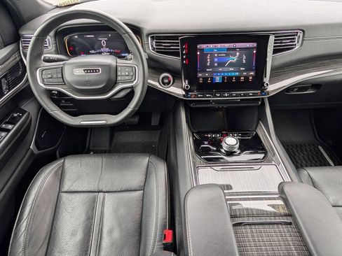 Used 2022 Jeep Wagoneer Series II image 10