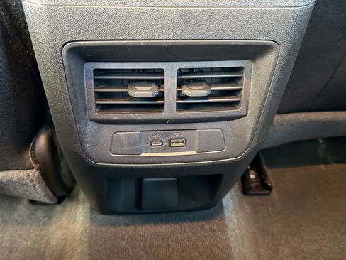 Used 2024 GMC Canyon Elevation w/ Convenience Package image 12