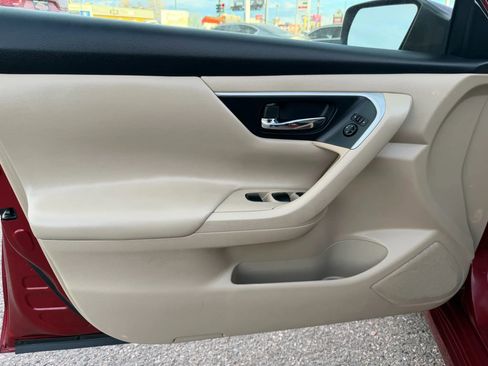Used 2016 Nissan Altima 2.5 S w/ Power Driver Seat Package image 12