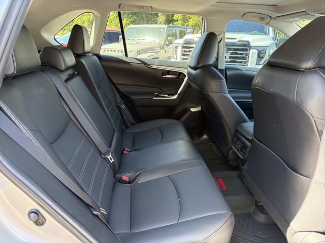 Used 2022 Toyota RAV4 XLE Premium FWD image 20