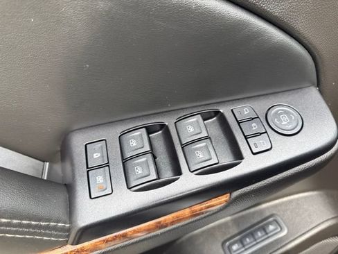 Used 2016 Chevrolet Tahoe LTZ AWD/4WD image 15