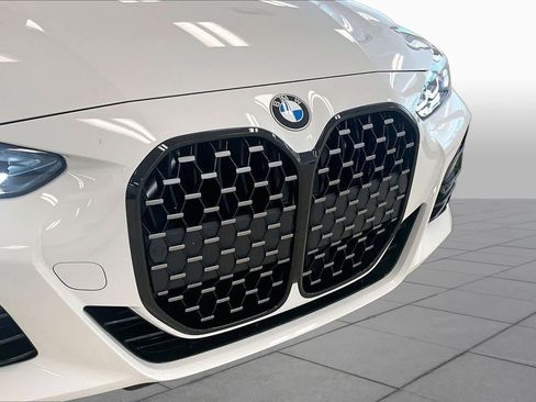 Used 2024 BMW 430i Coupe w/ M Sport Package RWD image 28