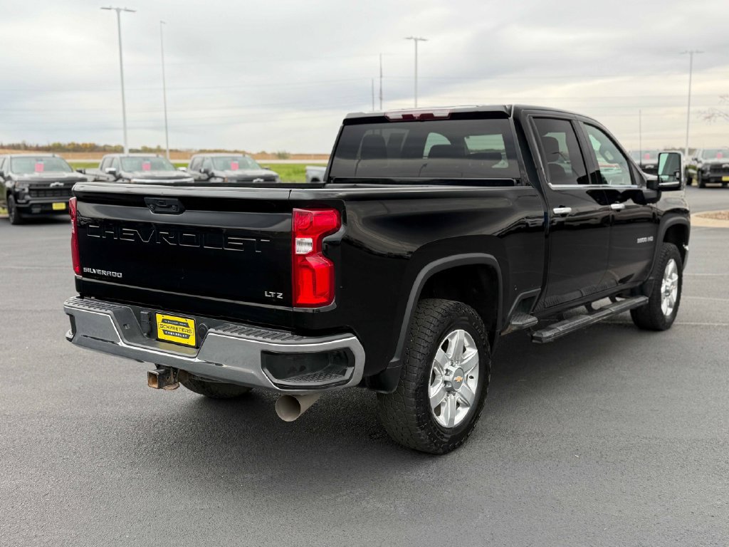 Used 2022 Chevrolet Silverado 3500 LTZ w/ Gooseneck/5TH Wheel Package AWD/4WD image 7