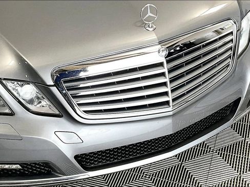 Used 2011 Mercedes-Benz E 350 4MATIC Wagon image 29