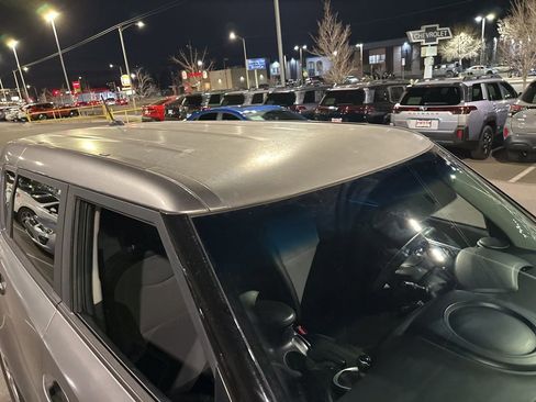 Used 2017 Kia Soul + image 29