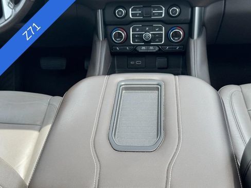 Used 2021 Chevrolet Tahoe Z71 w/ Z71 Signature Package AWD/4WD image 17