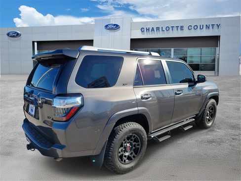 Used 2018 Toyota 4Runner SR5 image 4