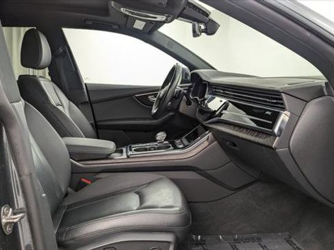 Used 2022 Audi Q8 Premium Plus w/ Premium Plus Package image 22