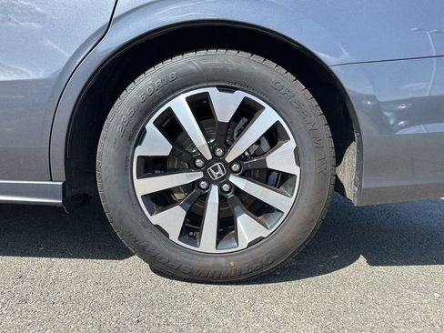 Used 2025 Honda Odyssey EX-L image 6
