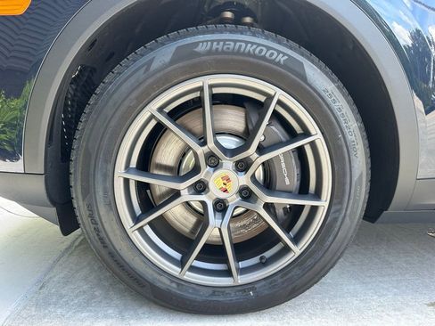 Used 2025 Porsche Cayenne E-Hybrid Coupe image 43