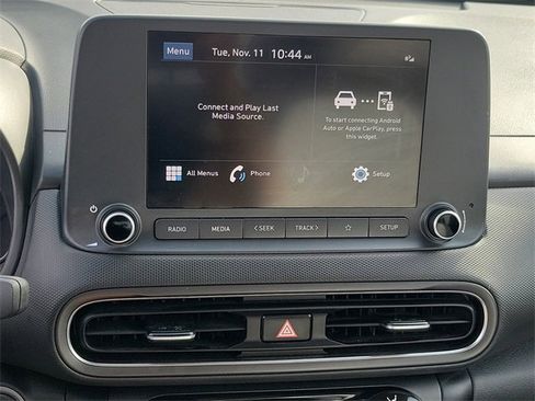 Used 2023 Hyundai Kona SEL image 9