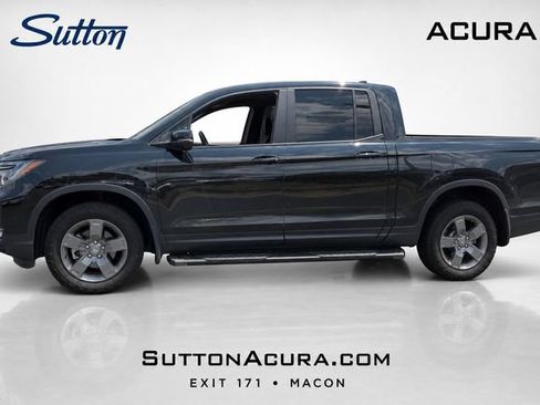 Used 2025 Honda Ridgeline TrailSport image 2