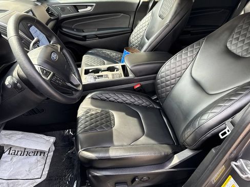 Used 2024 Ford Edge Titanium AWD/4WD image 3