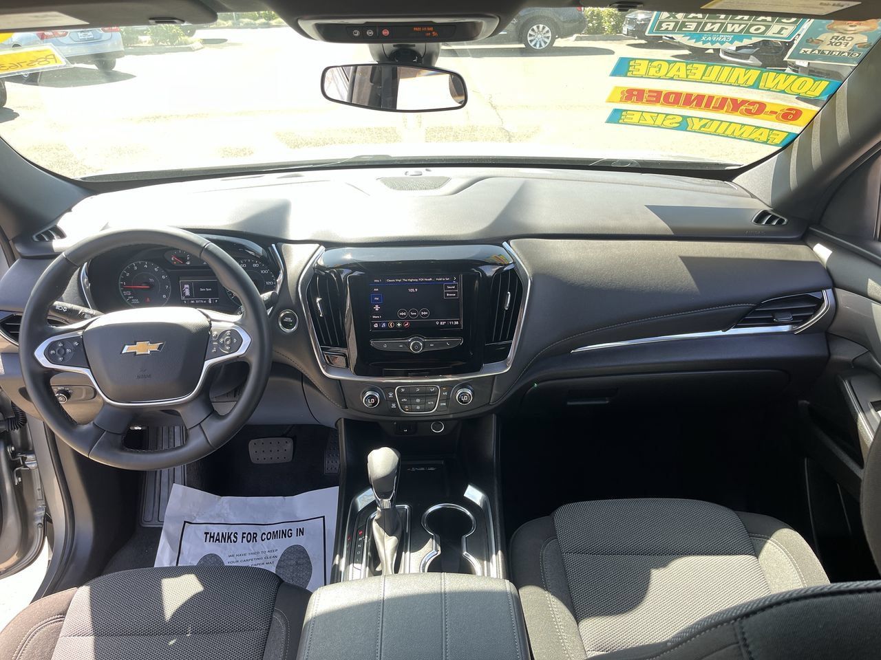 Used 2023 Chevrolet Traverse LT w/ LPO, Cargo Package FWD image 18