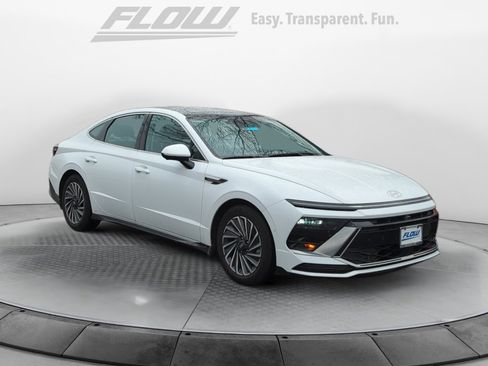 Certified 2025 Hyundai Sonata Limited image 1