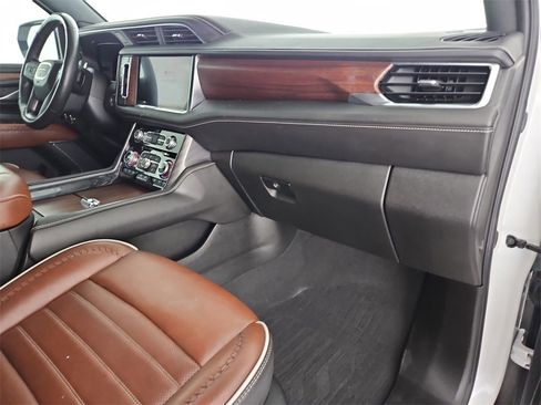 Used 2024 GMC Yukon XL Denali Ultimate image 36