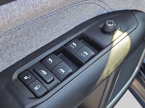 Used 2022 Jeep Compass Latitude w/ Convenience Group image 27