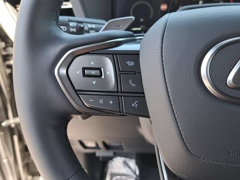 Used 2026 Lexus GX 550 w/ Accessory Package (31) AWD/4WD image 19