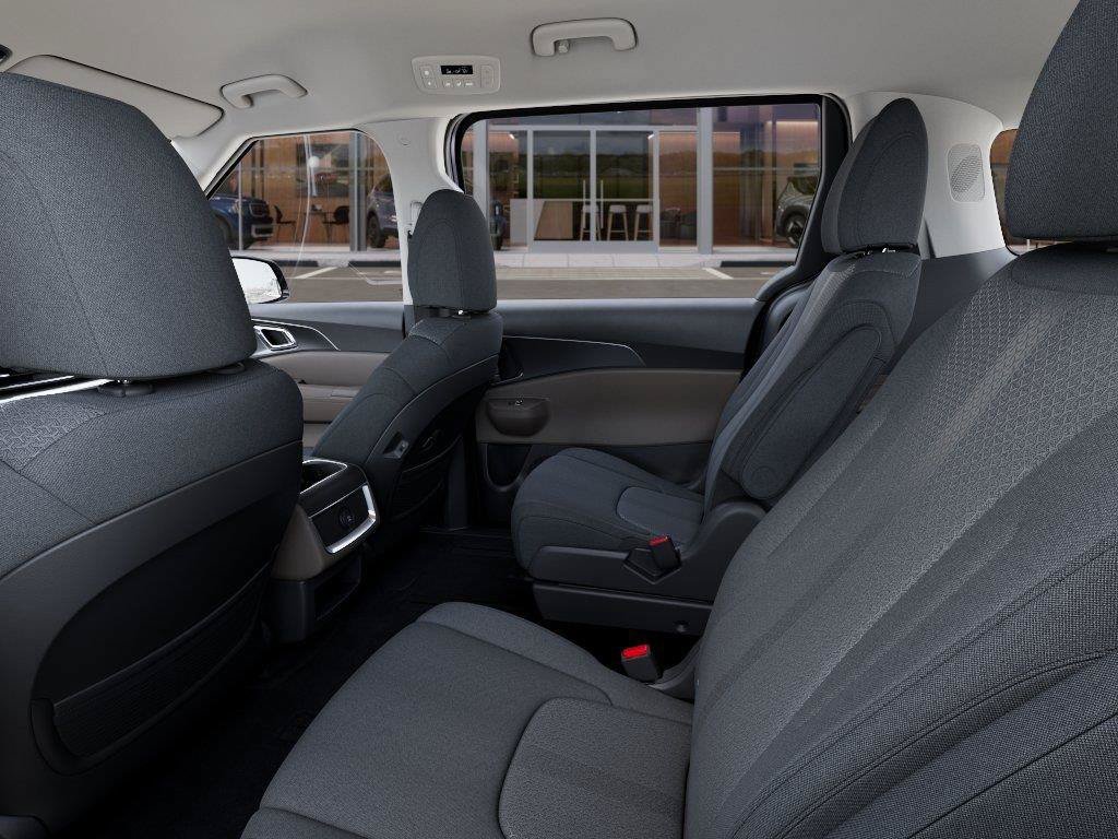 New 2026 Kia Carnival LX FWD image 18