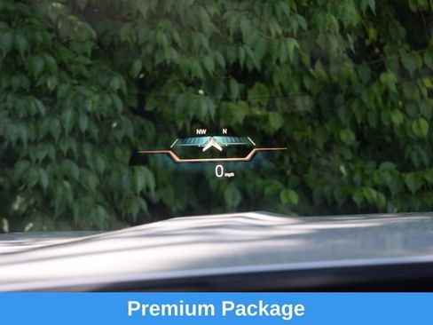 Used 2023 BMW X7 xDrive40i w/ Premium Package AWD/4WD image 4