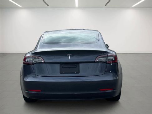 Used 2023 Tesla Model 3 Standard Range image 5