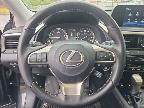 Used 2022 Lexus RX 350L Premium w/ Premium Package image 22