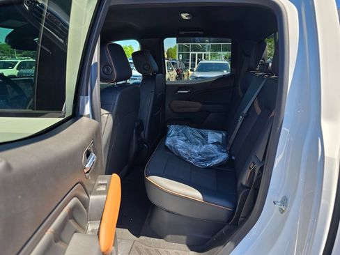 New 2026 GMC Canyon AT4 AWD/4WD image 24