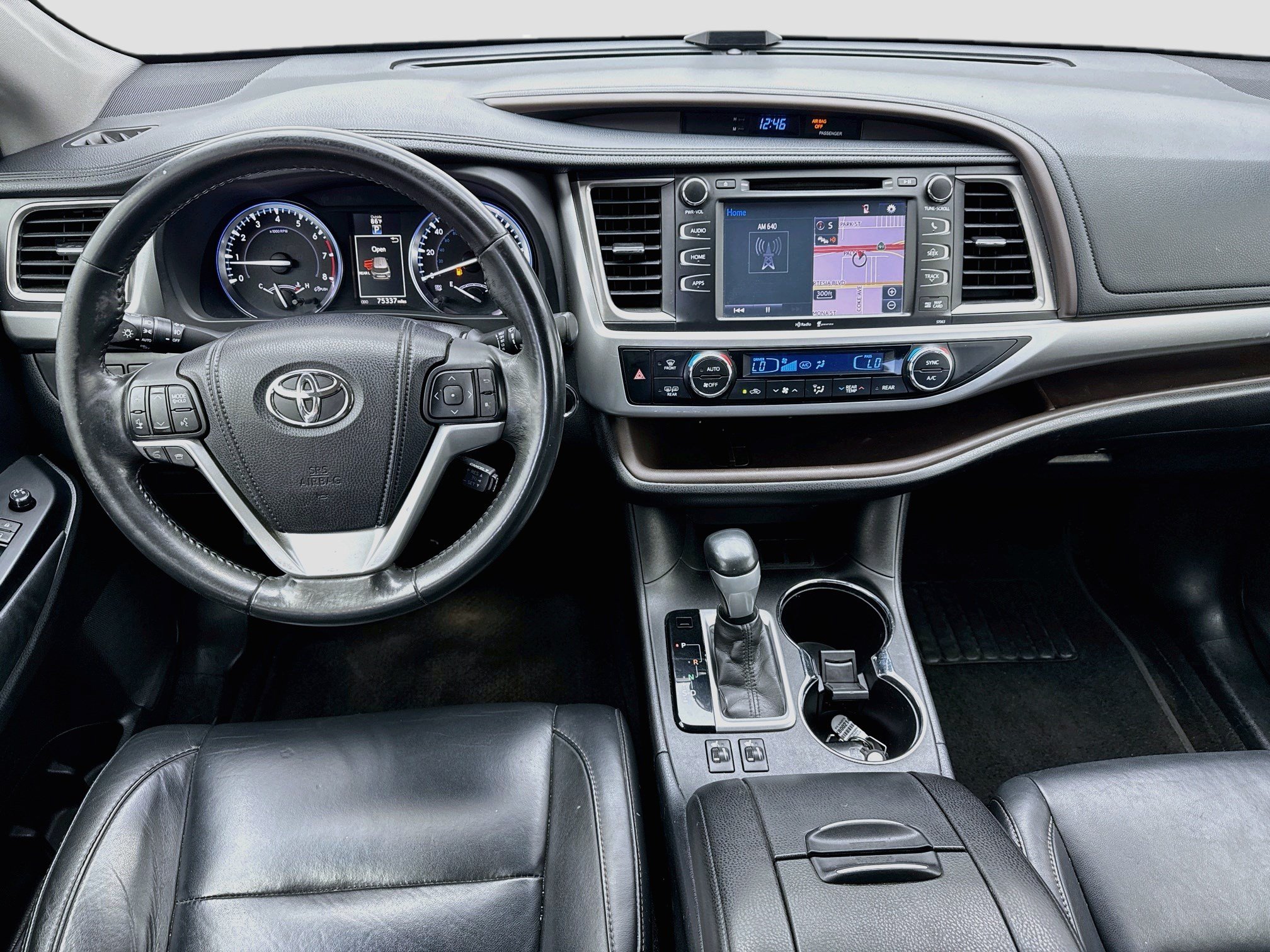 Used 2015 Toyota Highlander XLE FWD image 15