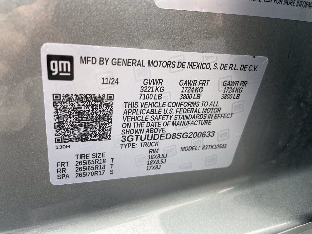 Used 2025 GMC Sierra 1500 SLT AWD/4WD image 47