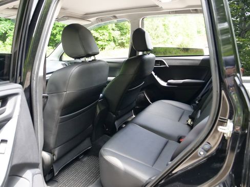 Used 2018 Subaru Forester 2.5i Premium w/ Protection Package #1 AWD/4WD image 24