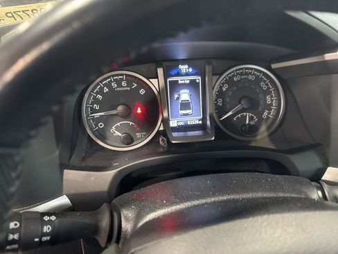 Used 2023 Toyota Tacoma SR5 image 18