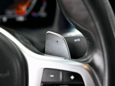 Used 2020 BMW 330i Sedan w/ M Sport Package image 23